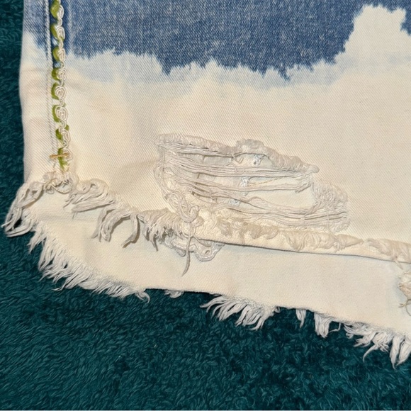 Free People Acid Wash Denim Cutoff Jean shorts Size 28 - Picture 6 of 12